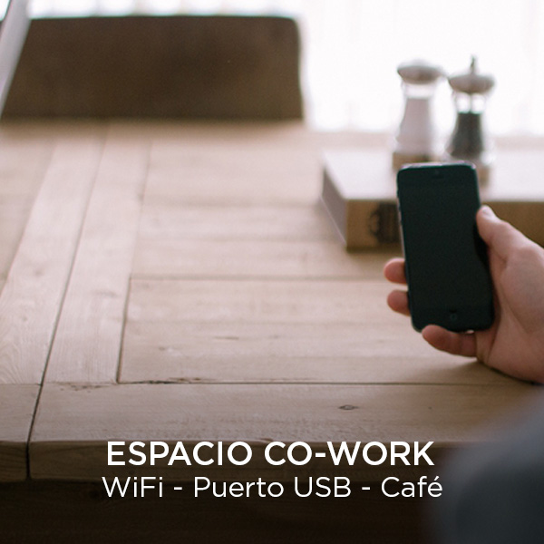 SUM con espacio co-work, WIFI, Puerto USB y Café